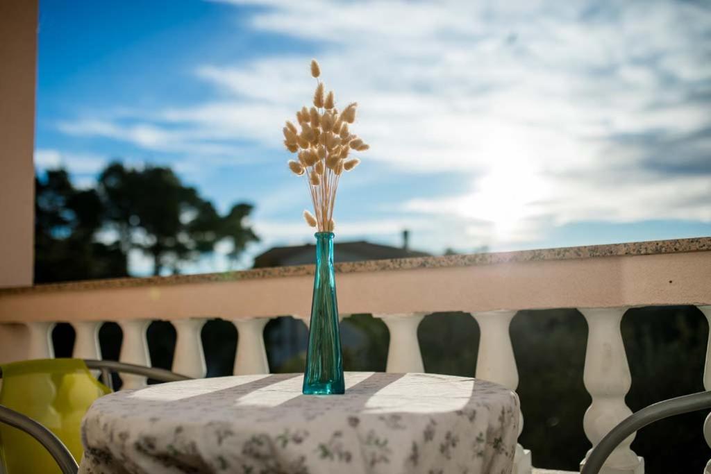 Apartmani Luka Banjol Exterior foto
