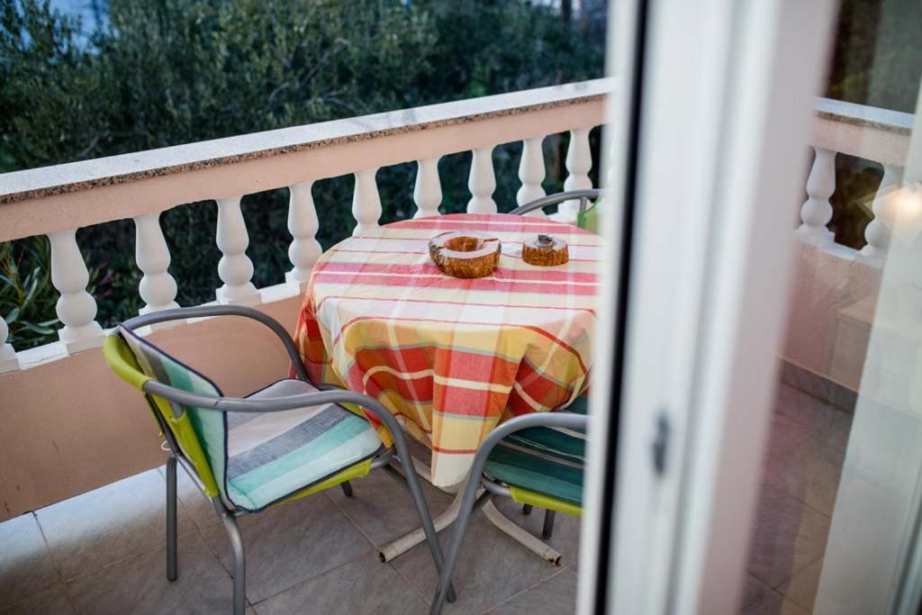 Apartmani Luka Banjol Exterior foto