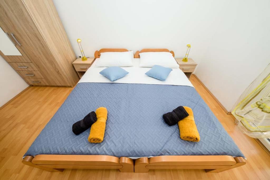 Apartmani Luka Banjol Exterior foto
