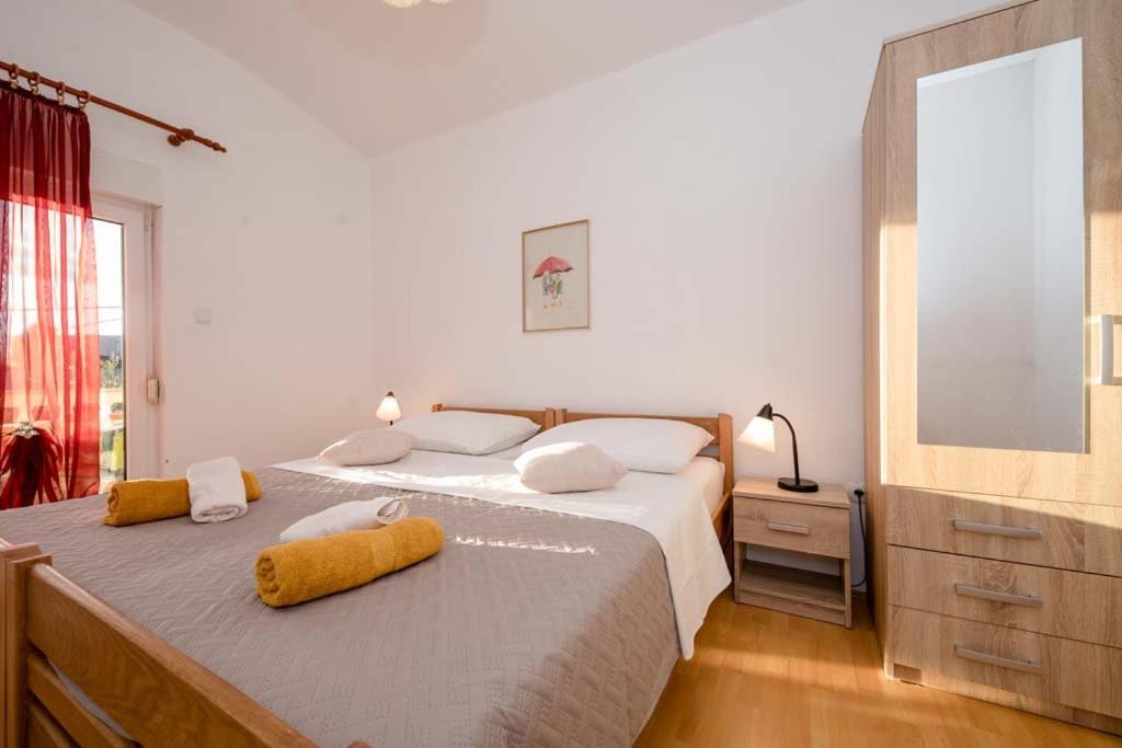 Apartmani Luka Banjol Exterior foto