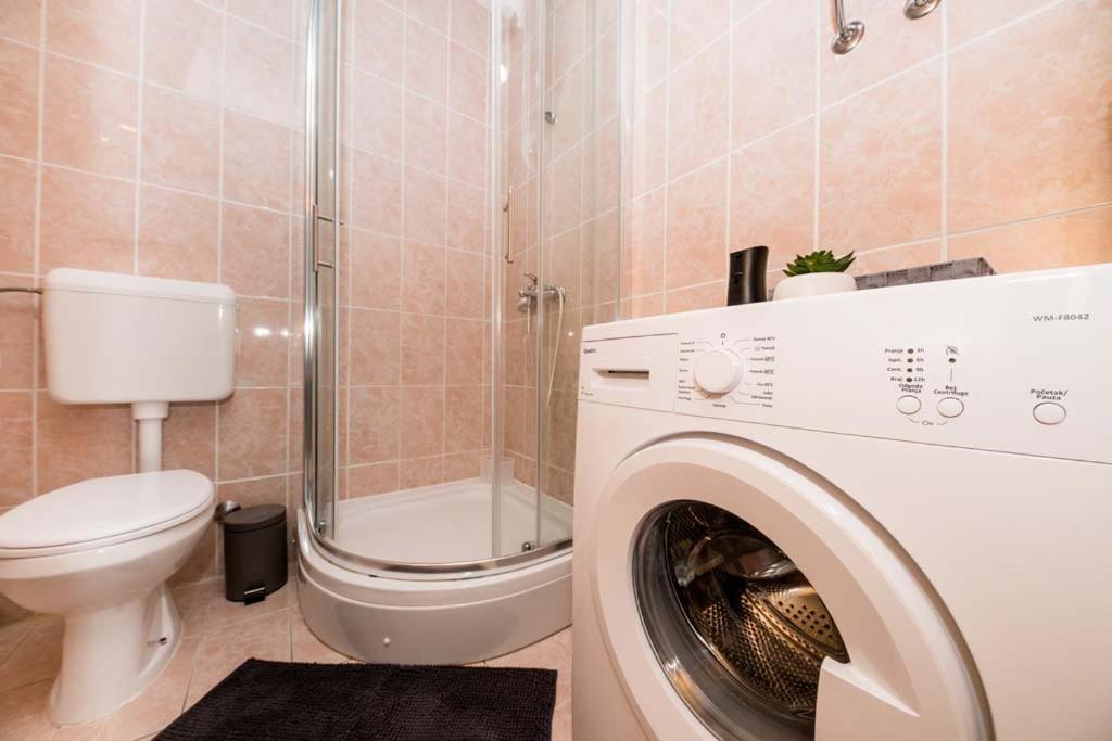 Apartmani Luka Banjol Exterior foto