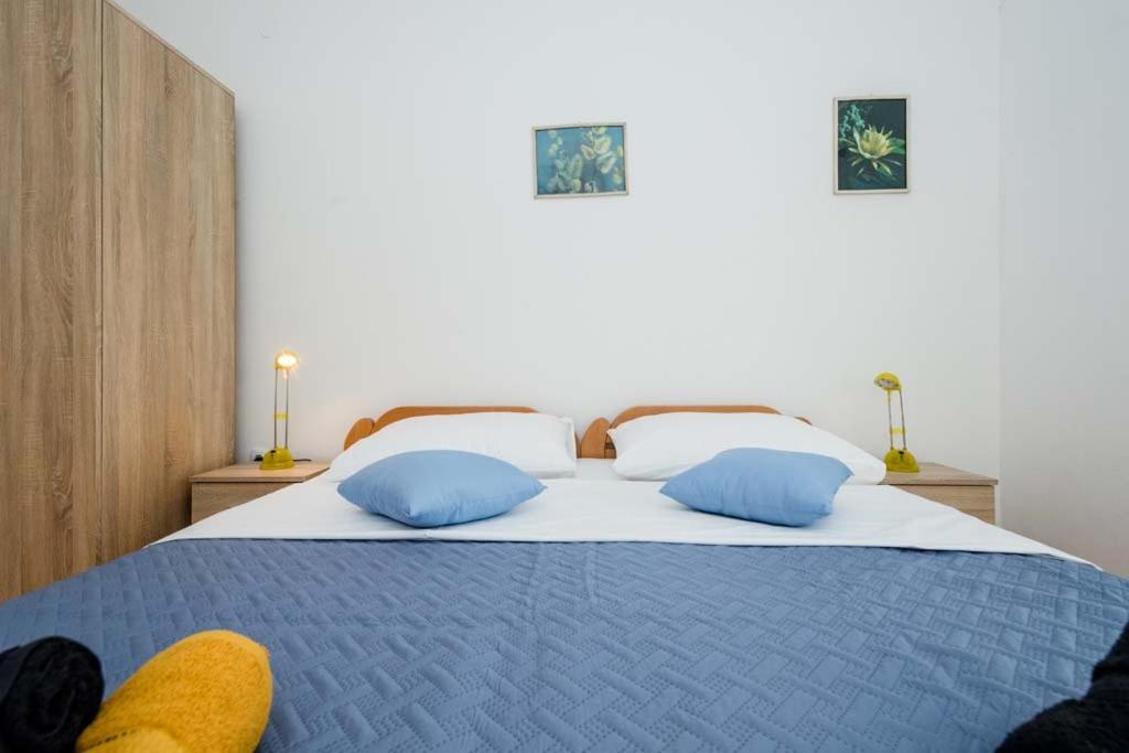 Apartmani Luka Banjol Exterior foto