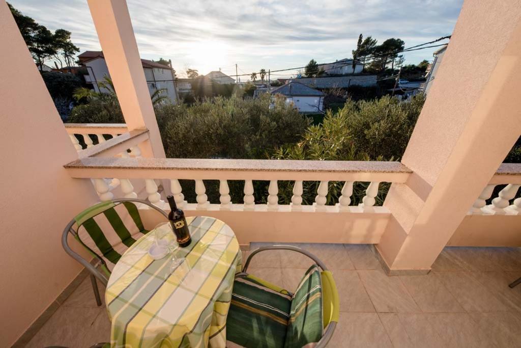 Apartmani Luka Banjol Exterior foto