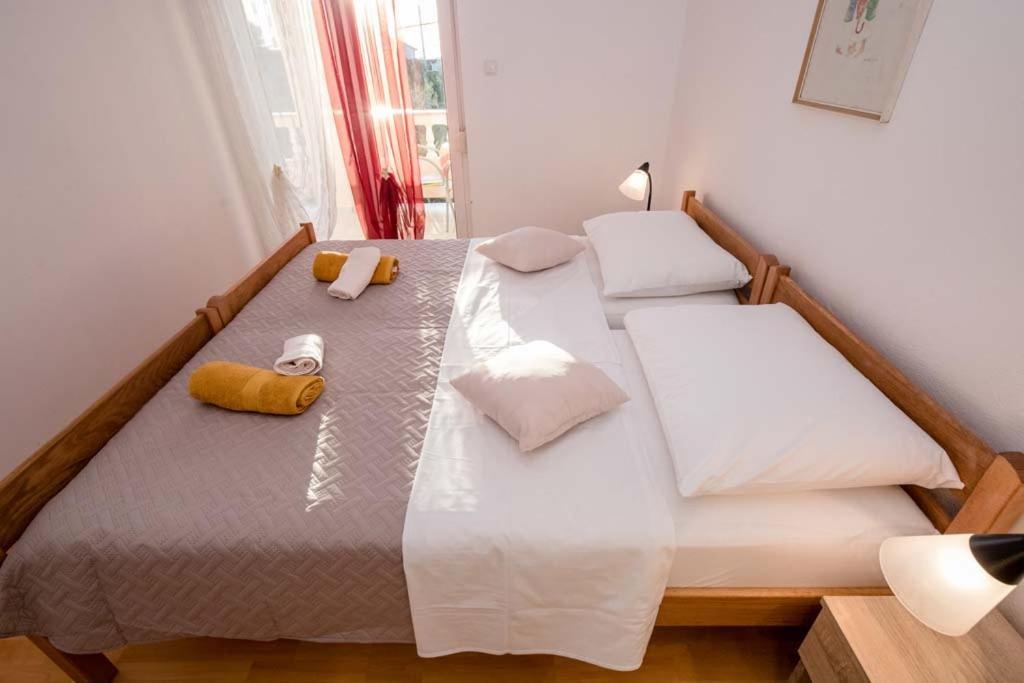 Apartmani Luka Banjol Exterior foto
