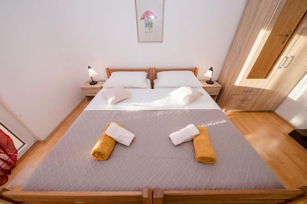 Apartmani Luka Banjol Exterior foto