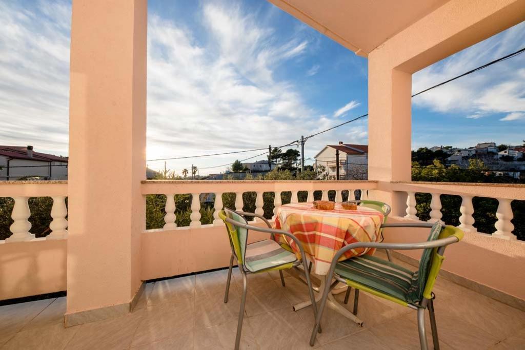 Apartmani Luka Banjol Exterior foto