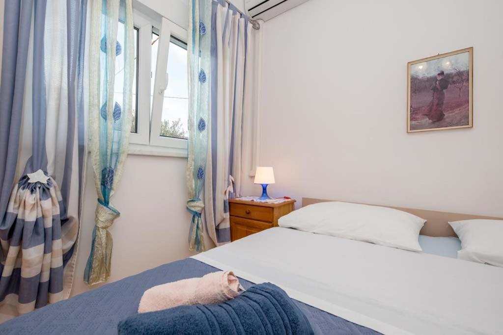 Apartmani Luka Banjol Exterior foto